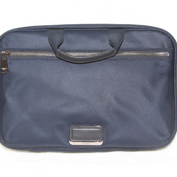 NEW! TUMI Voyageur Madeline Cosmetic Bag Toiletry Travel Bag Indigo - Picture 7 of 9